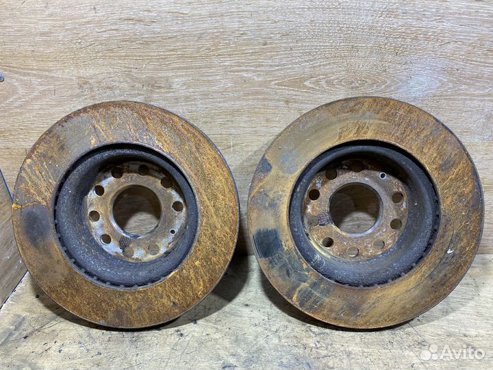 Комплект передних тормозных дисков VW Caddy 3 D192