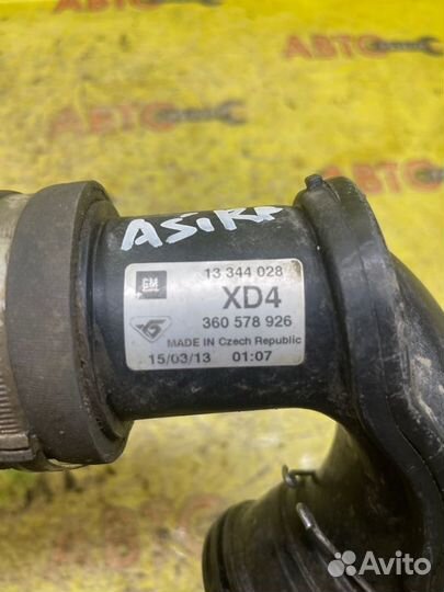 Патрубок интеркулера Opel Astra J A16LET 2013