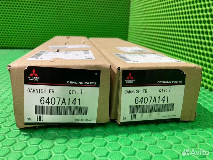 Накладка бампера передняя левая Mitsubishi