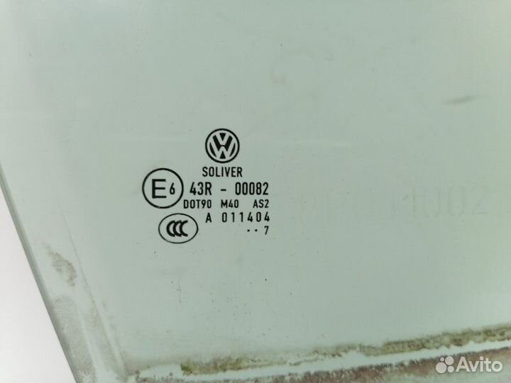 Стекло двери переднее правое Volkswagen Passat B6