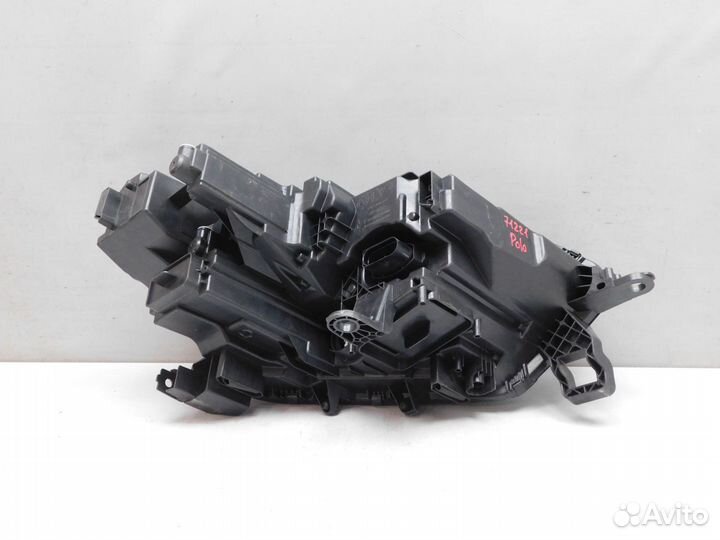 Фара левая Volkswagen Polo