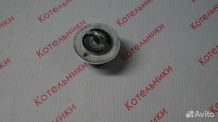 Nissan 21200-60J11 Термостат