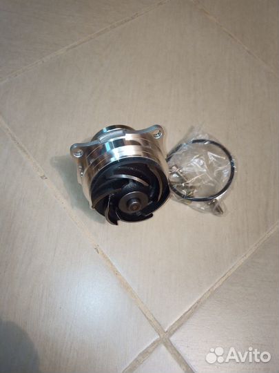 Водяная помпа форд