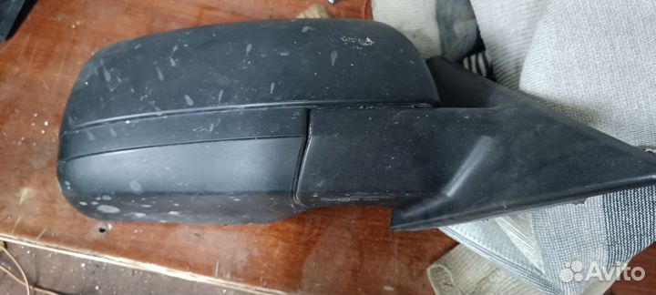 Продам зеркало заднего вида правое на приору