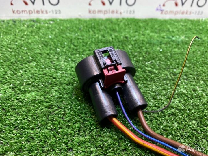 Разъем Audi A1 8X caxa 2010