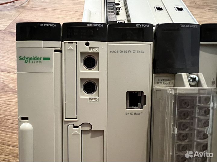 Контроллер Modicon premium Schneider Electric
