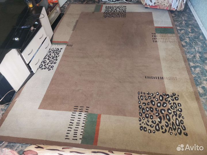 Ковер шерсть 240 на 340мм