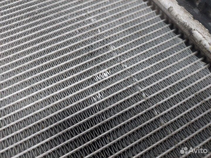 Радиатор охлаждения двигателя Chevrolet Equinox 2017, 2019