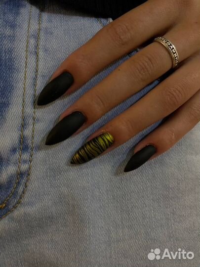 Маникюр и педикюр