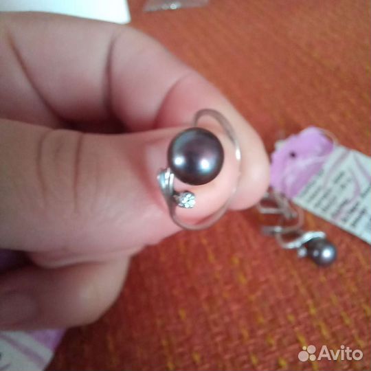 Серебряные серьги и кольцо