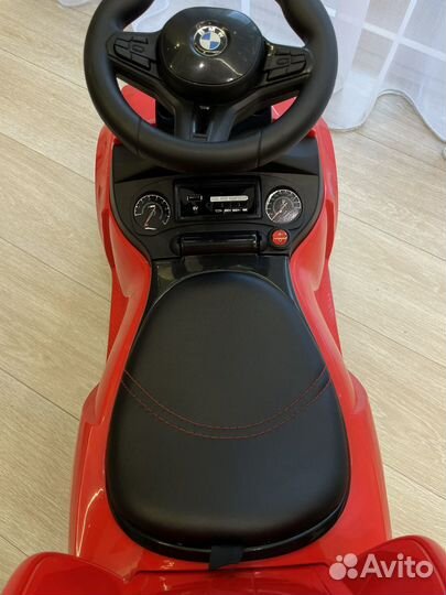 Машинка-каталка толокар BMW