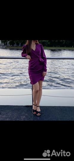 Вечернее атласное платье миди