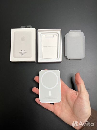 Apple Battery Pack (MagSafe)