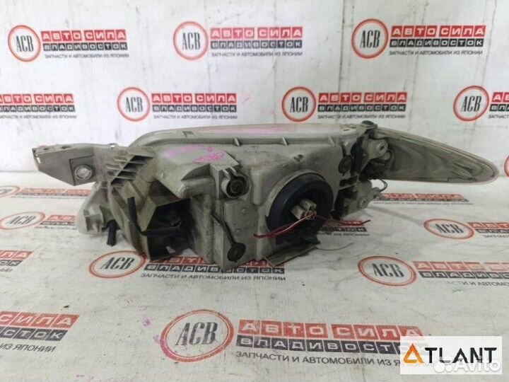 Фара правая mazda premacy