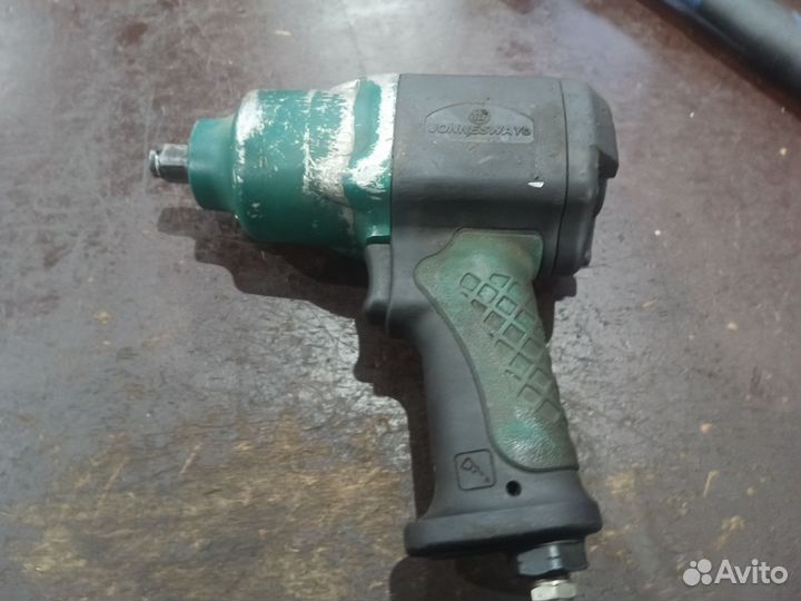Гайковерт пневматический ударный jonnesway
