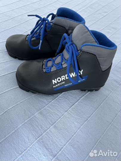 Лыжные ботинки