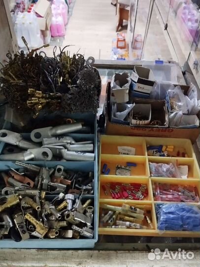 Разъёмы и клемы