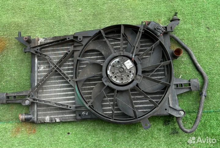 Радиатор (основной) Opel Astra 2001