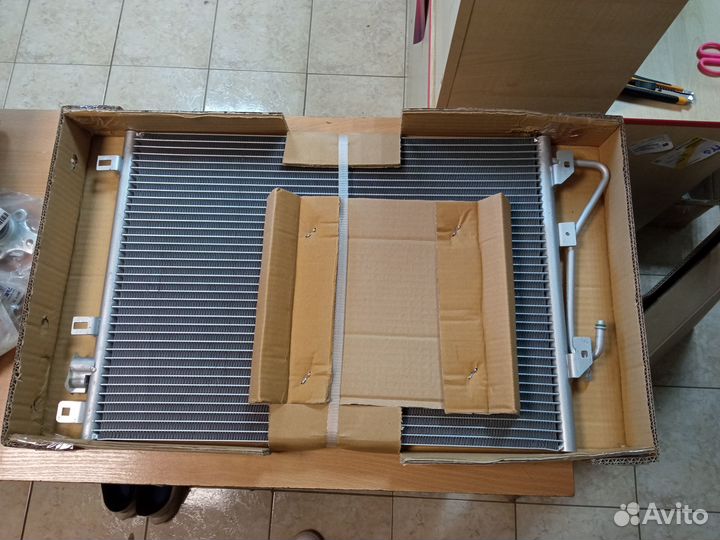 Радиатор Renault Logan