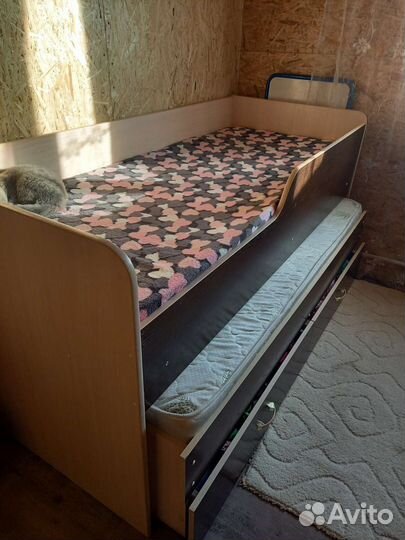 Двухъярусная кровать выдвижная бу