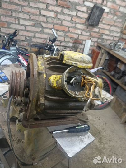 Двигатель трехфазный