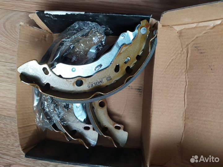 Тормозные колодки задние барабан Renault, Nissan