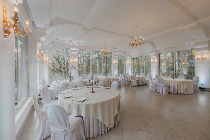 Коттедж 900 м² на участке 100 сот.