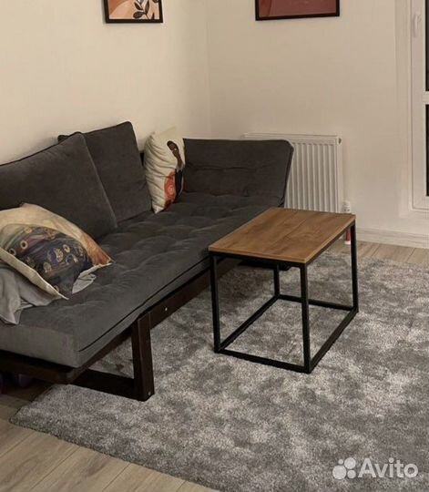 Стильный журнальный стол. Новый