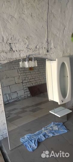 Зеркало для ванной с подсветкой и шкафчиком