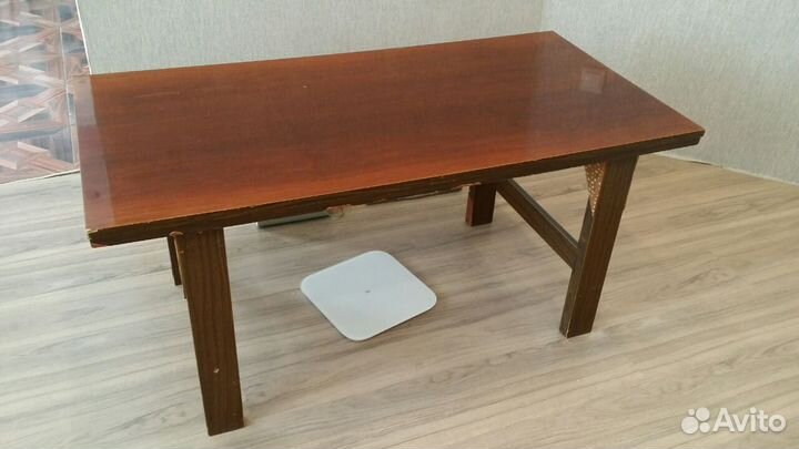 Журнальный столик