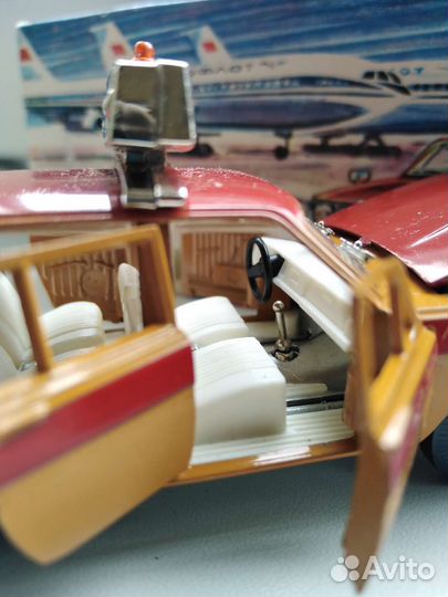 Модель СССР 1:43 Волга газ-24