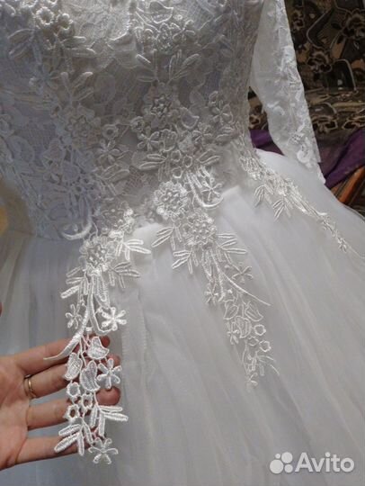 Свадебное платье