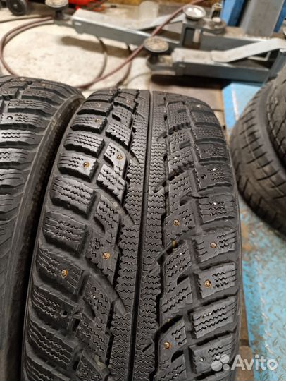 Marshal I'Zen RV Stud KC16 225/60 R17