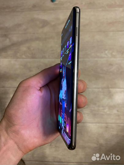 Samsung Galaxy S10+, 8/128 ГБ