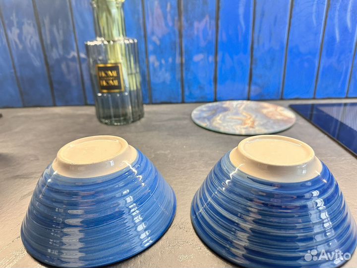 Посуда: салатники и блюдца