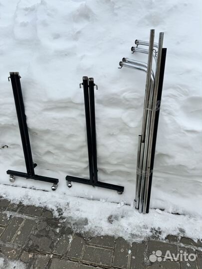 Стойка для одежды