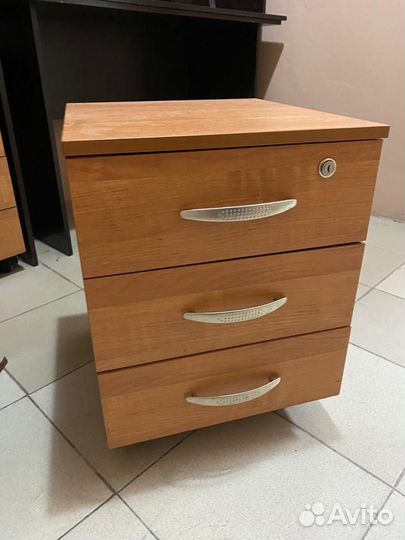 Тумба офисная выкатная