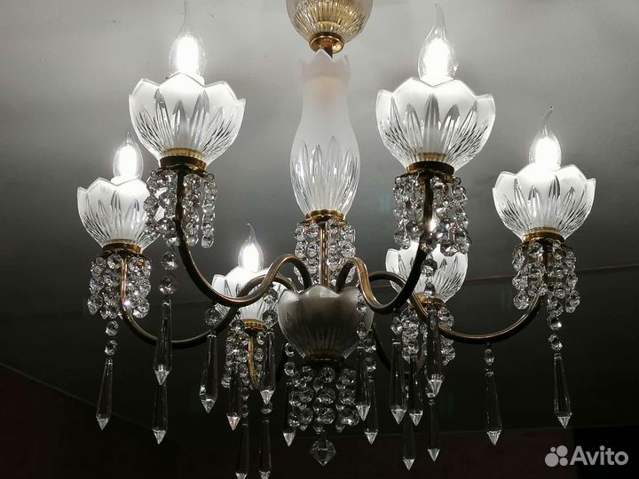 Хрустальная люстра