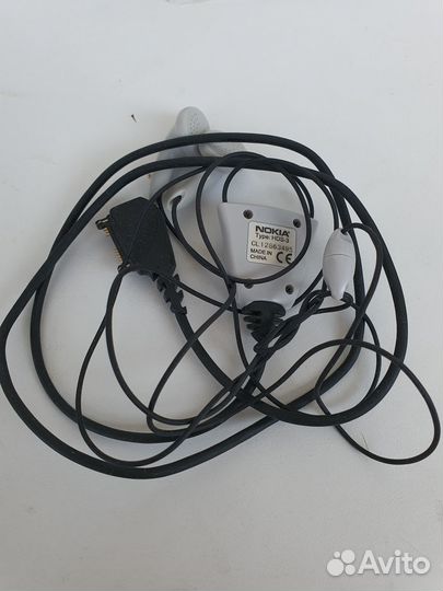 Гарнитуры 9 штук+зарядник для bluetooth наушников