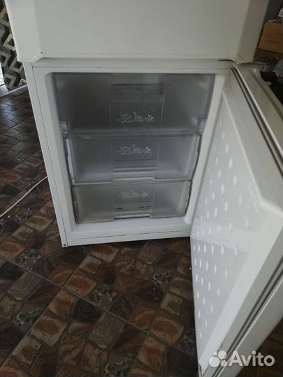 Холодильник beko