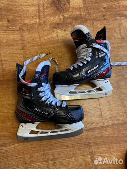 Коньки Bauer 2X Y8.0D и Y10.5D. Щитки CCM 9