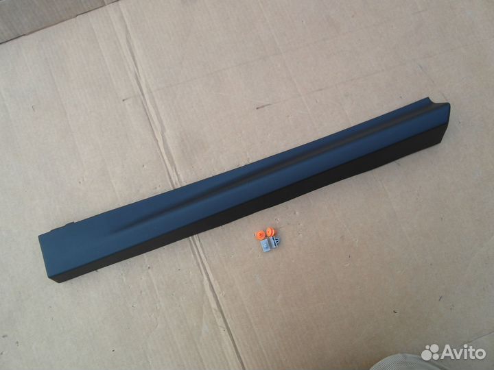 Молдинг двери задний правый Infiniti QX50 J55 17-2