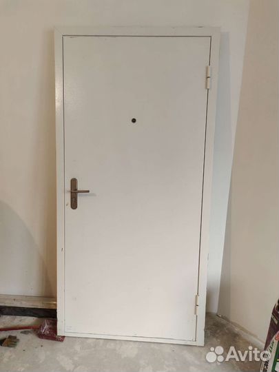 Дверь входная металлическая