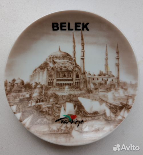 Декоративные тарелки с подставками