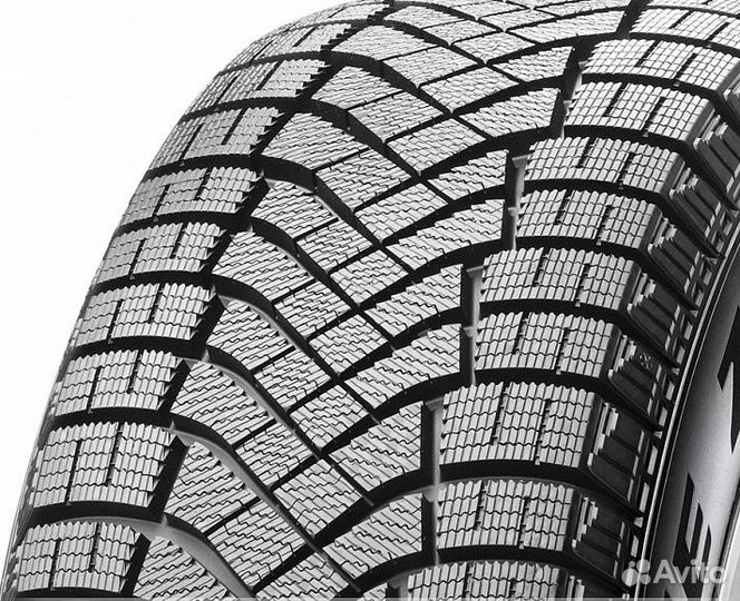 Pirelli Ice Zero FR 215/65 R17