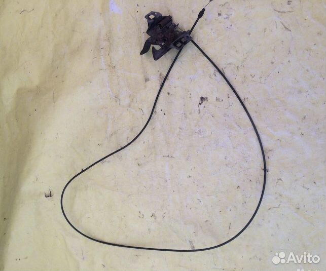 Трос капота Кадиллак стс 1