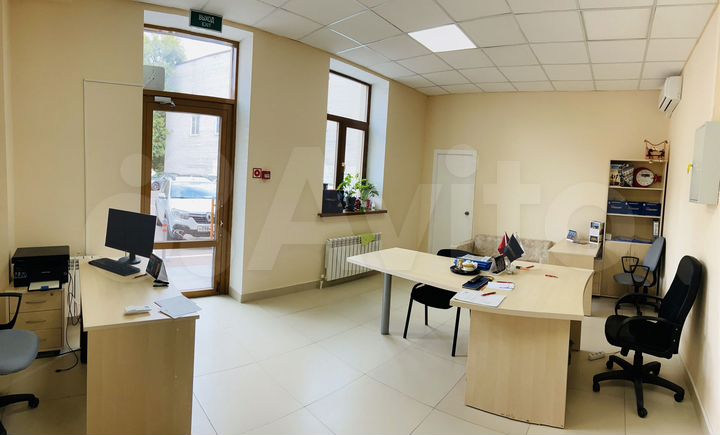 Офис с отдельным входом на первом этаже, 23.5 м²