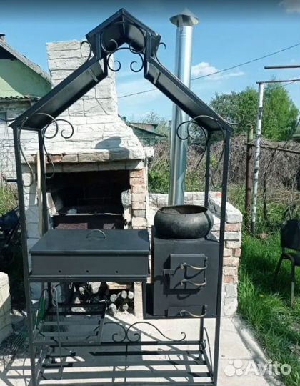 Мангал с крышей