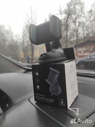 Автомобильный держатель для телефона