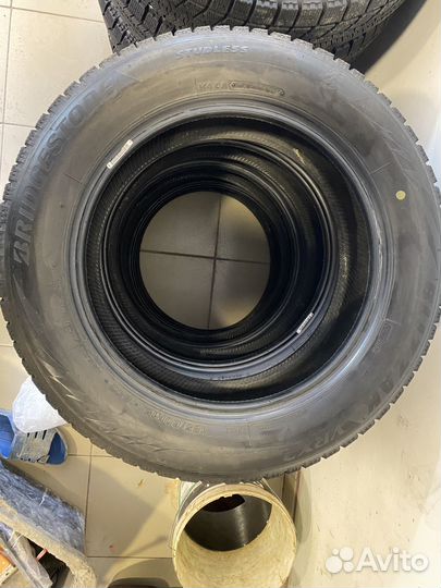 Bridgestone Blizzak VRX2 185/60 R15 88H